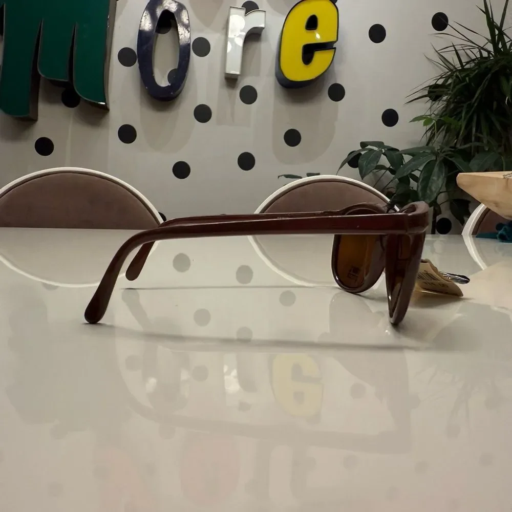 True Vintage 1979s / 1980s Brown Unisex Bullet Hole Aviator Sunglasses